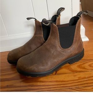 Blundstone Women's Suede Boots